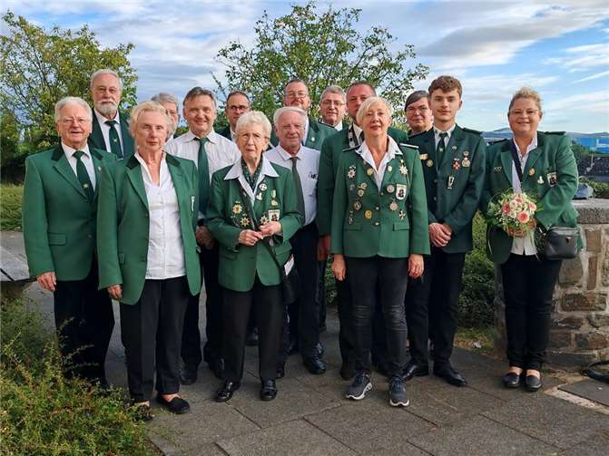Kay Wilke neuer Schützenkönig in Irlich St. Georg Schützenbruderschaft. Fotos: privat