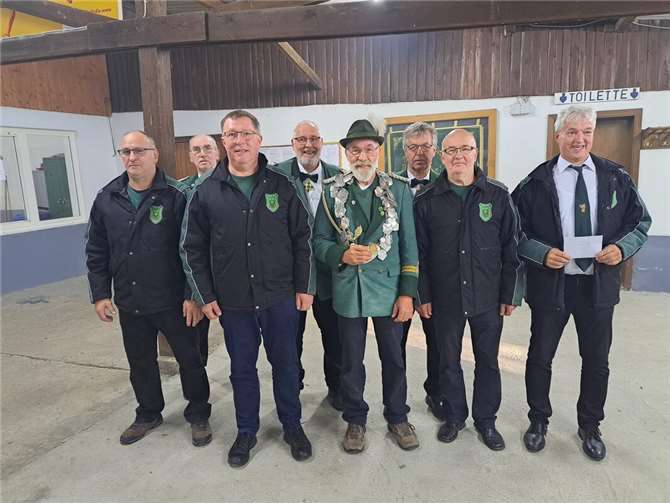 St. Hubertus-Schützenbruderschaft Münk mit dem Tagesbesten Karl Josef Weber (Kettenträger).  Fotos: privat