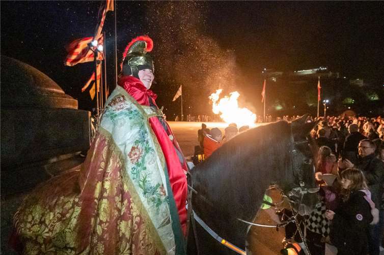 St Martin auf seinem Pferd am Deutschen Eck. Fotos: SCH