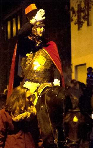 St. Martin hoch zu Ross.  Dirk Draewe