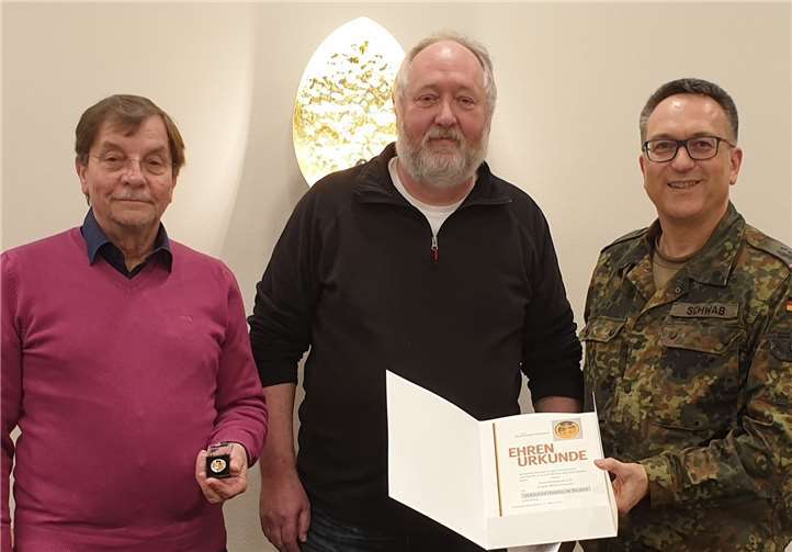 StFw a.D. Jürgen Willershausen. wurde mit der silbernen Ehrennadel geehrt. Foto: privat