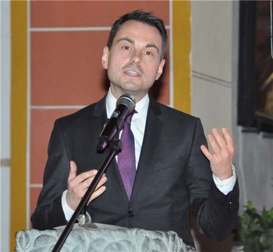 Staatssekretär David Langner bei seiner Eröffnungsrede.