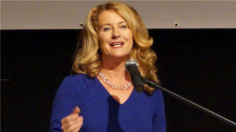 Staatssekretärin Heike Raab lobte denLandkreis als Vorreiter in Sachen Breitband. Foto: TT