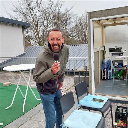 Stadionsprecher und Lehrer Simon Rüd.