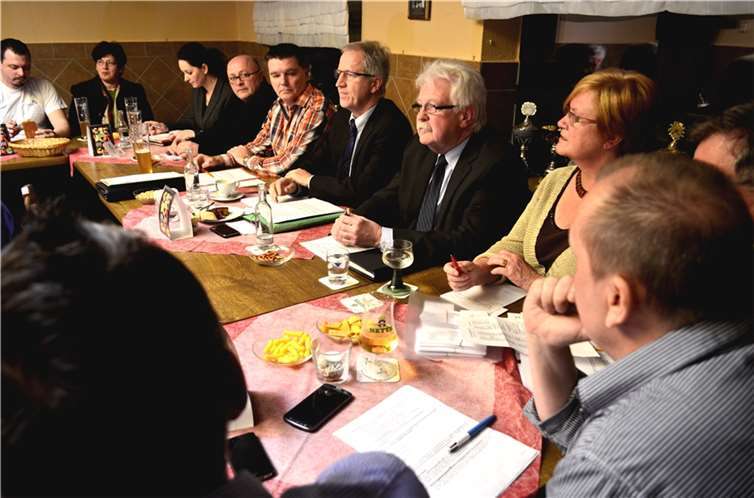Stadtbürgermeister Gerd Heim (Mitte) ist Spitzenkandidat der CDU Weißenthurm. Foto: HEP