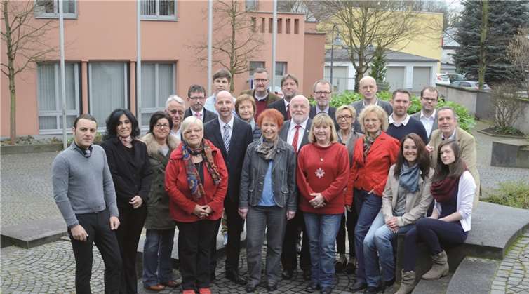 Stadtbürgermeisterkandidat Peter Stäblein und Fraktionsvorsitzender Dieter Klöckner, MdL, freuen sich auf einen engagierten Wahlkampf; es fehlen: Wilma Janzen, Jutta Keller. privat