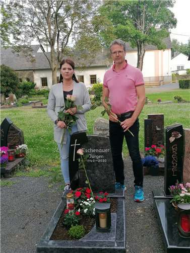 Stadtrat Henning Wirges (rechts) und die stellvertretende Vorsitzende Silvia Janßen (links).  Fotos: privat