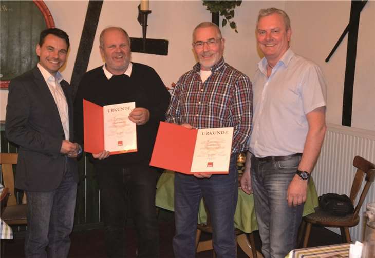 Stadtverbandsvorsitzender David Langner, Jürgen Neidhöfer, Friedrich Goos, Ortsvereinvorsitzender Thomas Kirsch (v.l.).privat
