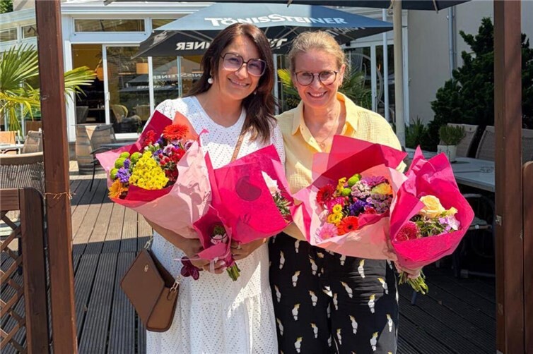 Staffelübergabe bei der Frauen Union Koblenz: Die neue Kreisvorsitzende Anke Adler-Jakob (r.) folgt auf Zemfira Dlovani, die die Kreisvereinigung zehn Jahre lang geführt hat.