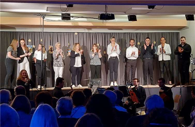 Standing Ovations für „Stimmt So!“: Ein musikalischer Abend der Extraklasse. Quelle: Pfarrgemeinde Kärlich