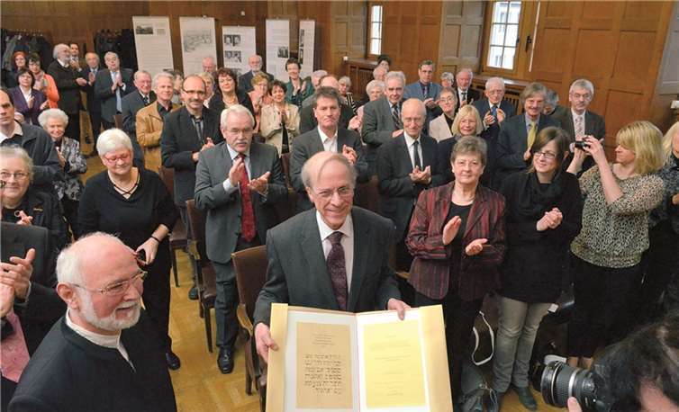 Standing Ovations für den neuen Eisenkopfpreisträger Dietrich Schabow.
