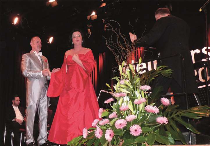 Star-Tenor Claus Durstewitz und die berühmte Koloratur-Sopranistin Katerina Beranova können auf eine ansehnliche Karriere zurückschauen.