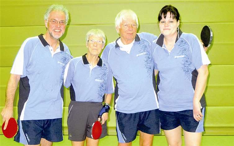 Starke Vorstellung gegen Aufstiegsaspirant Feldkirchen (v.l.): Klaus Riddering, Heidi Wunner, Ludwig Südkamp und Silvia Kursch.Privat