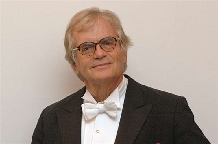 Starpianist Justus Frantz wird erneut in Remagen gastieren. Foto: Holger Kasnitz