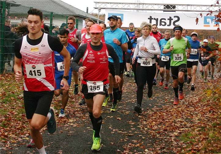 Start beim 30. Crosslauf - 8100 m.privat