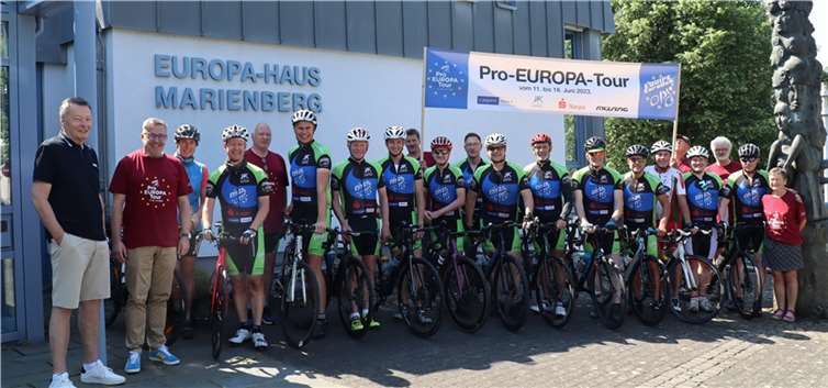 Start der Tour war am Europahaus in Bad Marienberg.  Foto: Equipe EuroDeK
