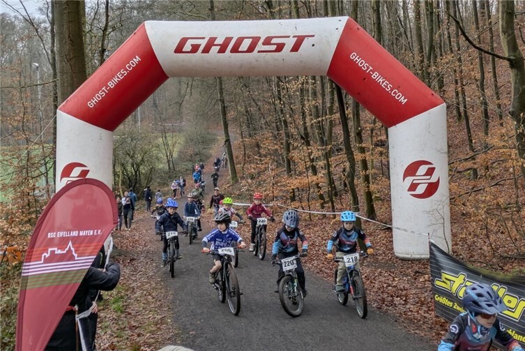 Start der U9-Klasse beim MTB-Rennen in Kottenheim