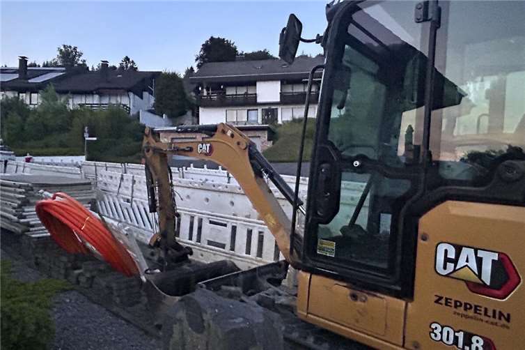 Roßbach: Glasfaserausbau startet schneller als gedacht Start des Glasfaserausbaus in Roßbach.Foto: Thomas Boden