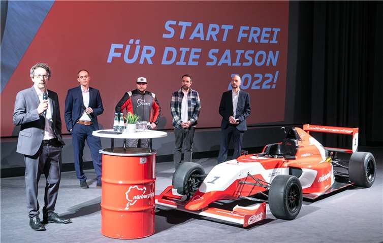 Start frei für die Saison 2022 am Nürburgring.  Fotos: Jost