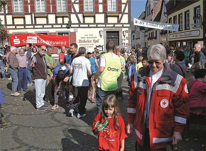 Start und Ziel war der Willi-Brandt-Platz in der Unkeler Innenstadt.STUHA