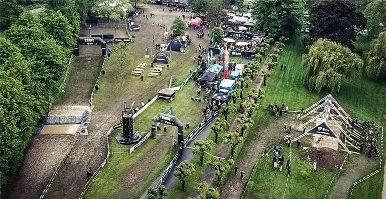 Start- und Zielbereich in den Rheinanlagen von Bad Hönningen. Fotos: PSM