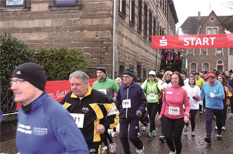 Start zum 5.000-Meter-Lauf. RÜ