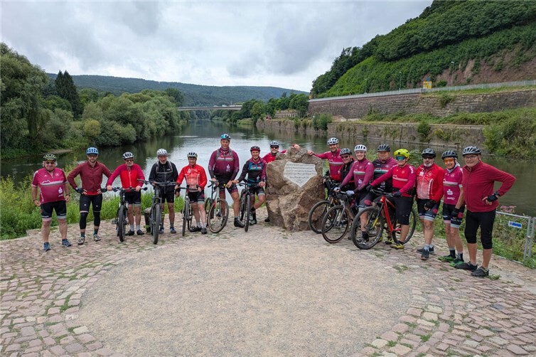 Start zum Weser-Tour am „Weserstein“ in Hannoversch Münden.