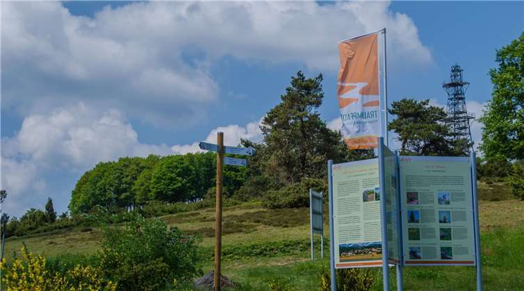 Startpunkt der lokalen Arfter Wanderwege ist der Parkplatz Raßberg.  Volker Windheuser