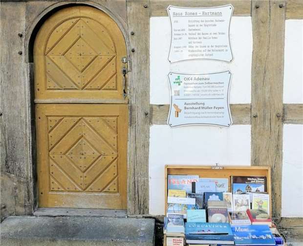 Statt Bücherbasar gibt es bei der Stadtbücherei Adenau kistenweise Lesestoff zu kaufen. Foto: Privat