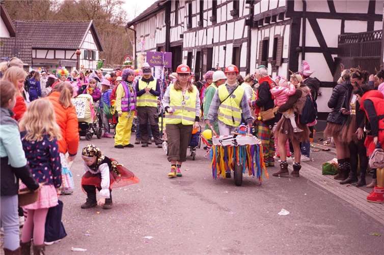 Statt Glasfaser, Dreck und viel Radau feiern wir mit Stüssje, Bützje und Schabau.