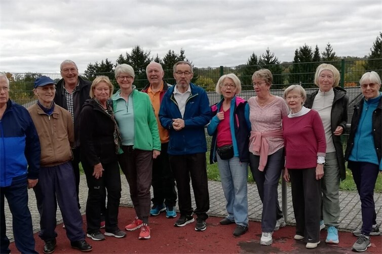Statt Turnen in der Halle war der Sportplatz Trainingsort.