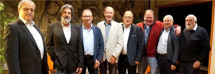 Statt auf der Kegelbahn trifft man sich mittlerweile beim Stammtisch.Foto: picata