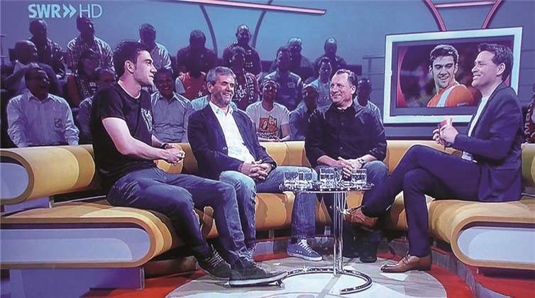 Stefan Bell beim SWR in der Sendung "Flutlicht". SWR Flutlicht 19.04.15 Filmstill