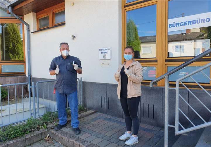 Stefan Dörr, Ortsbürgermeister und Notarzt mit Jana Ley spezialisierte Gesundheitsfachkraft. Foto: privat