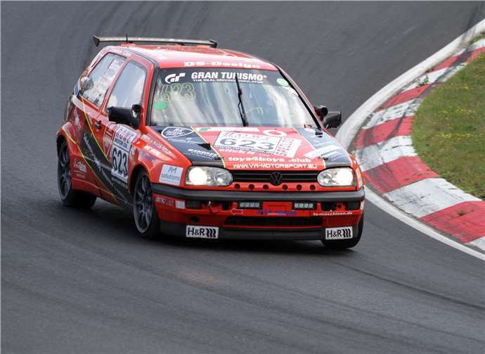 Stefan Endres konnte wertvolle Erfahrungen auf der Nordschleife sammeln. Foto: privat