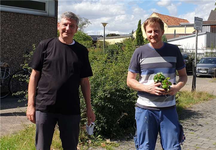 Stefan Lütke dankt Sven Söffing für seine Unterstützung und Initiative. Foto: privat