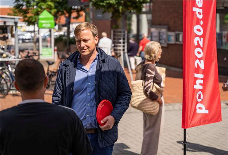Stefan Pohl im Gespräch mit den Bürgern.Foto: SPD Meckenheim