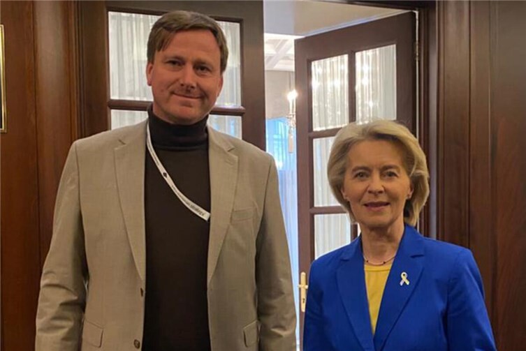 Stefan Pohl und Ursula von der Leyen