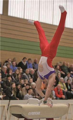 Stefan Salzmann, der Routinier vom TV Nievern trug mit fehlerfreien Übungen an vier Geräten zum Sieg der KTV gegen den TV Großen-Linden bei.privat