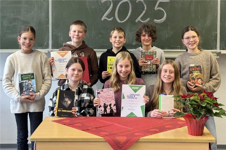 Stehend, v.li. Lena, Andreij, Jannis, Franz, Anna K. und sitzend v.li. Ella, Anna H., Luisa. Foto: Martin Back