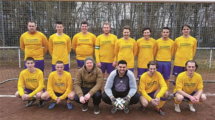 Stehend von links: Norbert Hart, Philipp Schüller, Lukas Bruder, Andreas Bous, Phillip Seiwert, Andreas Welter, Wahid Nasro und Hardy Hoppe sowie kniend von links: David Faßbender, Manuel Weiland, Aaron Lang, Andreas Schmitz, Rolf Felten und Gian Carlo Jungen. privat