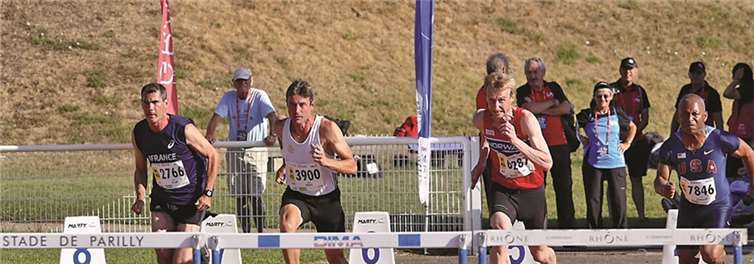 Stephan König, 2. v.l., beim Start über 110m Hürden. Thomas MANILLIER
