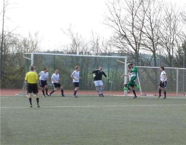 Stephan Schlüter konnte das 2:2 einköpfen. privat