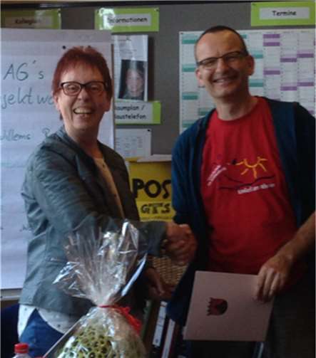 Stephan Spohner wurde zum 25-jährigen Dienstjubiläum überrascht. privat