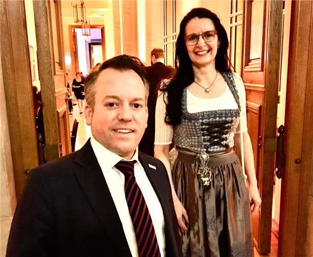 Stephan Wefelscheid - FW Koblenz - mit Angelika Lippert - FW Augsburg.Quelle: FW Koblenz