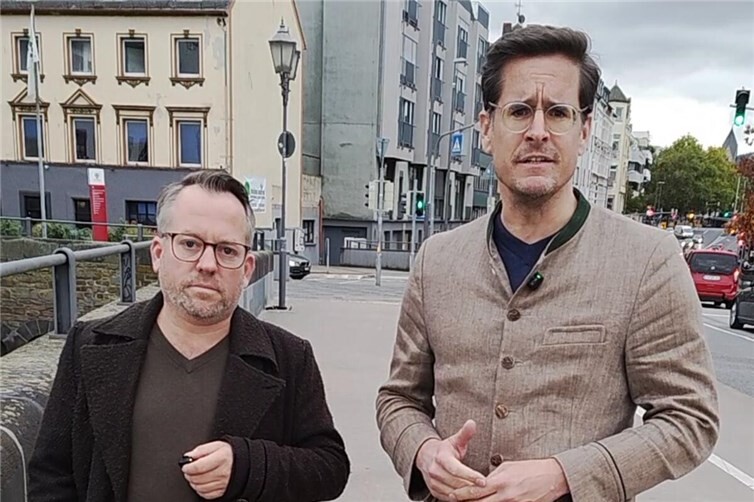 Stephan Wefelscheid und Christian Altmaier auf der Balduinbrücke. Foto: Dennis Ekermann