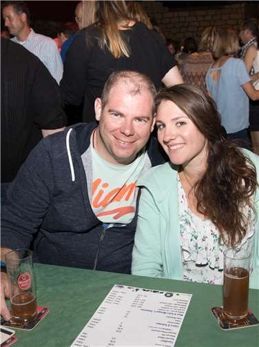 Stephan und Vanessa Brenig sind seit Jahrenregelmäßig dabei und genießen den Abend.