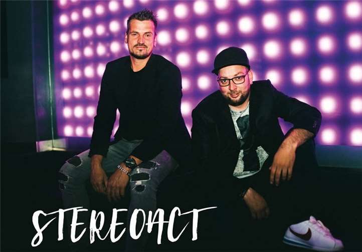 Stereoact wird die Zuschauer z.B. mit ihrem Song „die immer lacht“ begeistern. Foto: privat