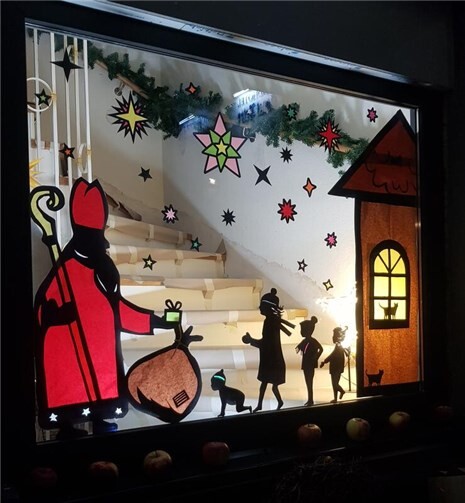 „Sterne, Nikolaus, Engel sowie Licht in der Dunkelheit“ lautete das Thema.  Foto: privat