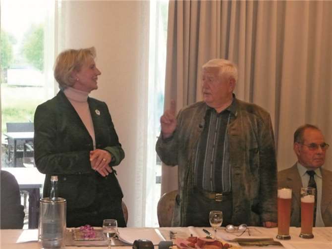 Stets konstruktive Vorschläge vom scheidenden zweiten Vorsitzenden Josef Scheidgen an die erste Vorsitzende.